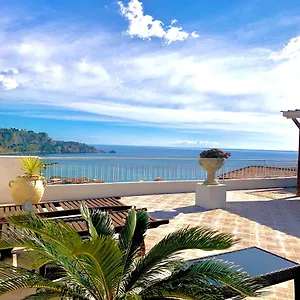 ortogrande-panoramic-house.taorminaitalyhotels.com/
