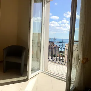 holiday-rentals-taormina.taorminaitalyhotels.com/